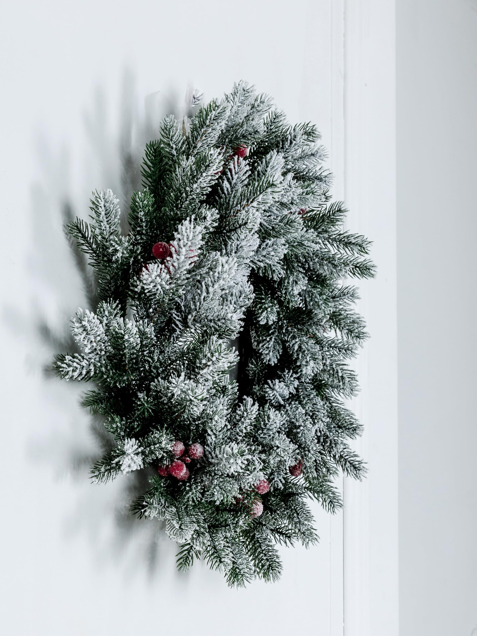 evexmas-altair-tannenkranz-beeren-beschneit-45-cm image 3